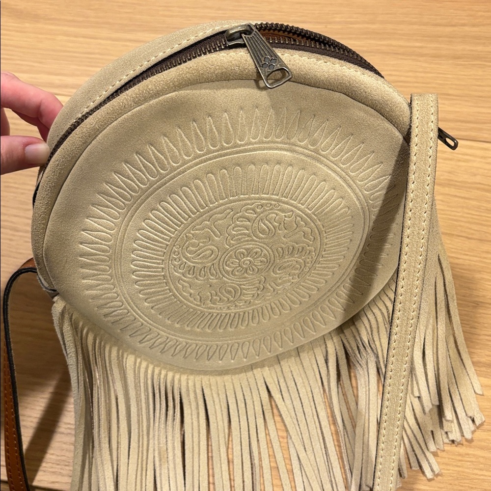 Patricia Nash Italian Leather Fringed Tan Crossbo… - image 2
